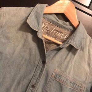 Madewell Denim Button Front Shirt - Size Medium